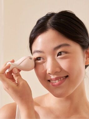 Skin Inc Cryo-Ice Sake Roller